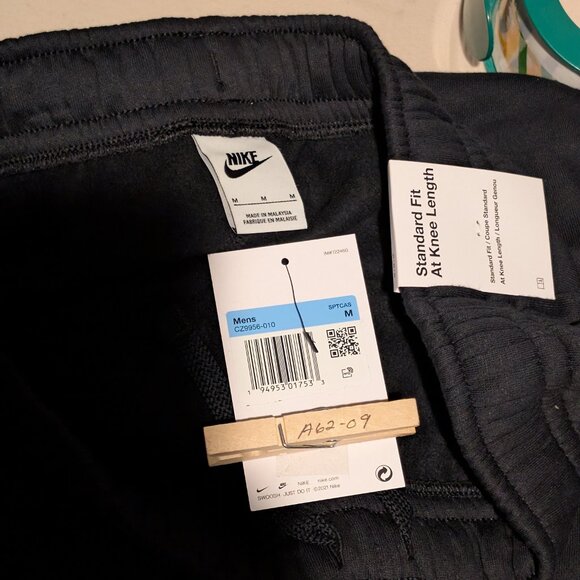 Nike Sportswear Club Men's Fleece Cargo Shorts Black Sizes M NWT - Picture 9 of 9